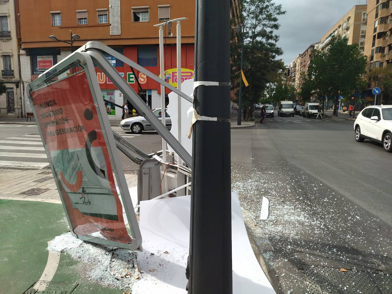 Fotos Aparatoso Accidente En La Avenida Cardenal Benlloch De Valencia